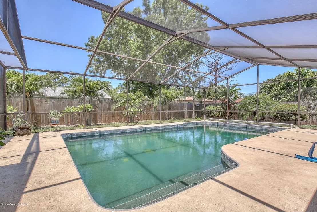 Photo of 1216 Palmdale Circle NE