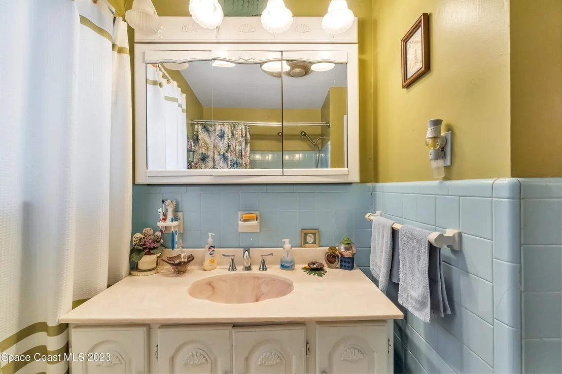 Photo of 1205 Princeton Road