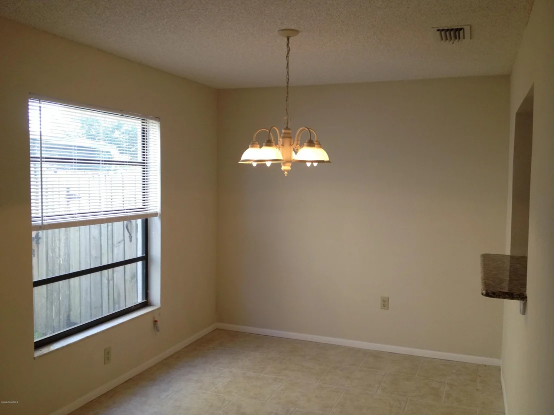 Photo of 1664 Clover Circle
