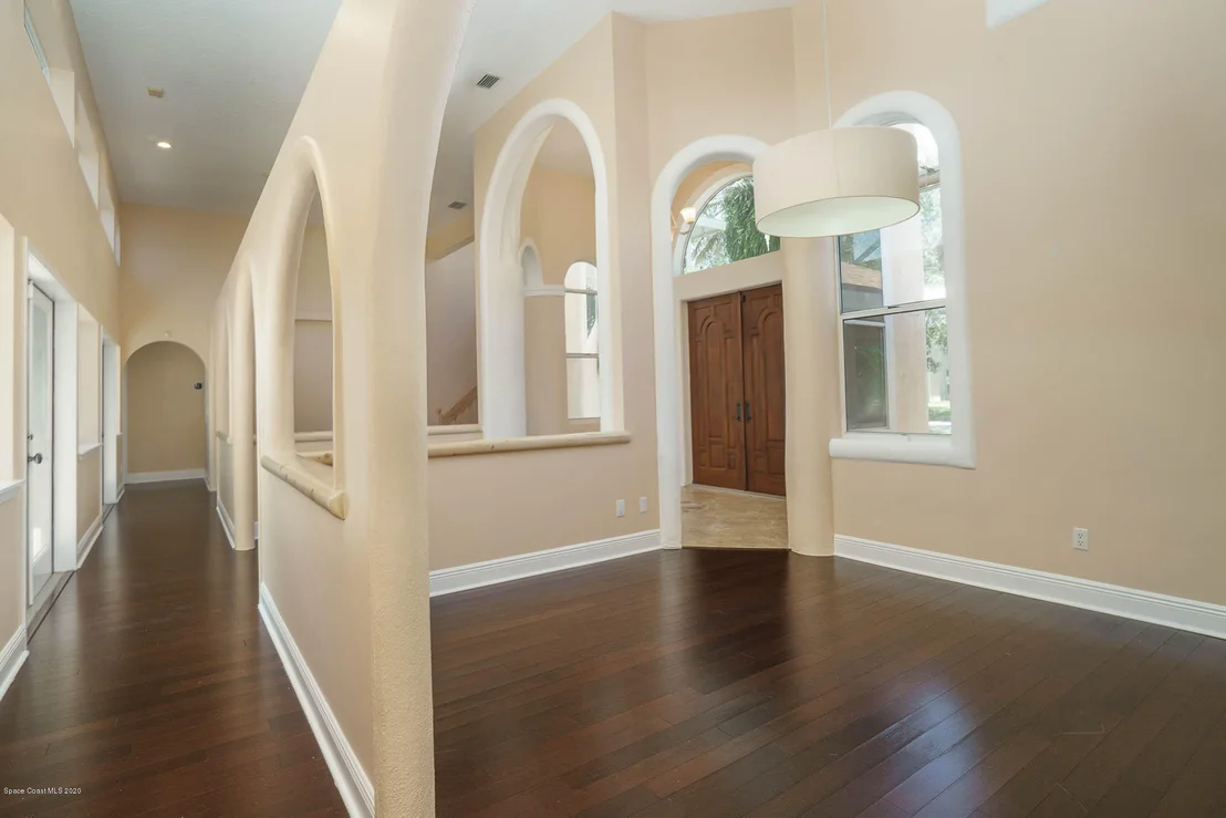 Photo of 845 Sanderling Drive