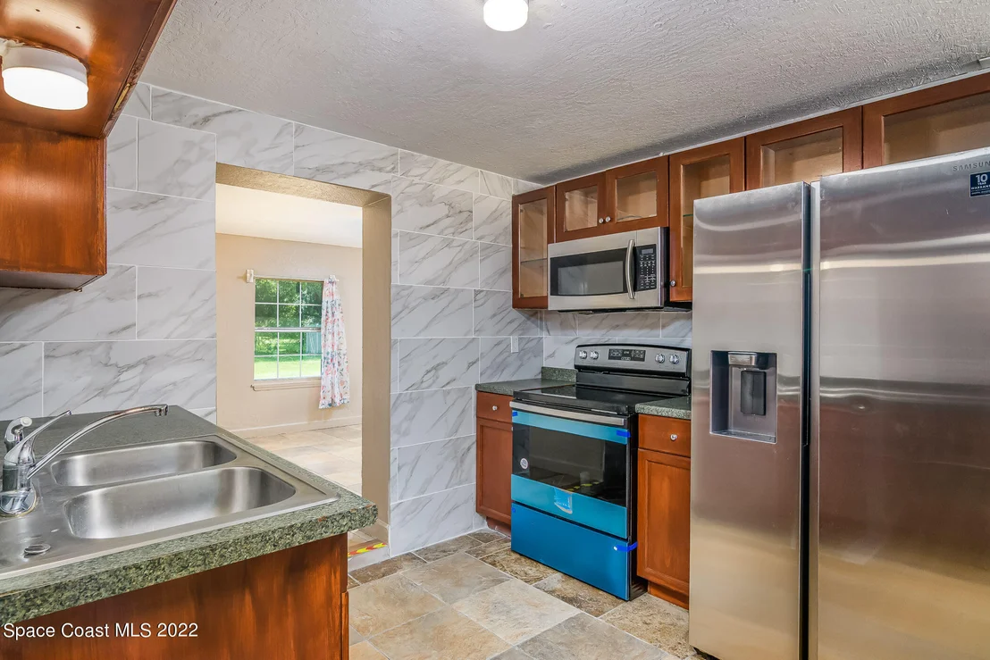 Photo of 1861 Trimble Road