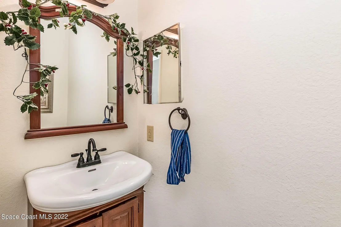 Photo of 896 Belmont Place