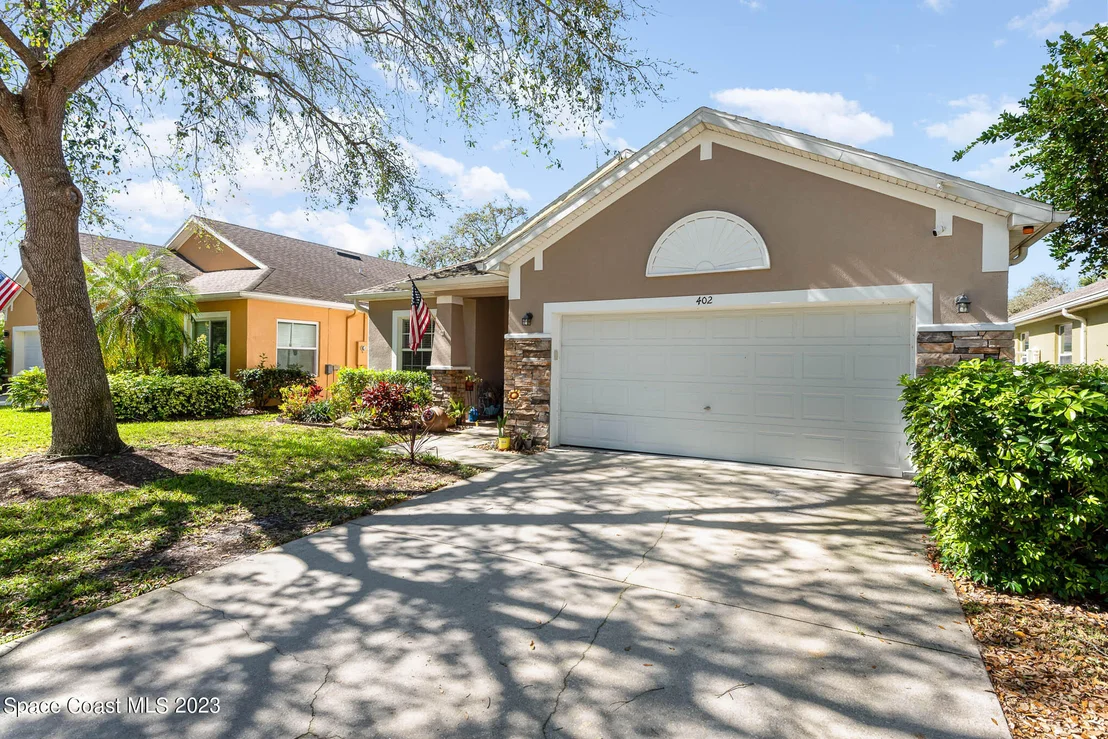 Photo of 402 Waterside Circle