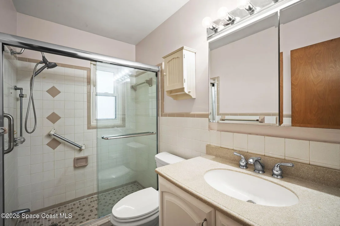 Photo of 2414 Greenway Drive