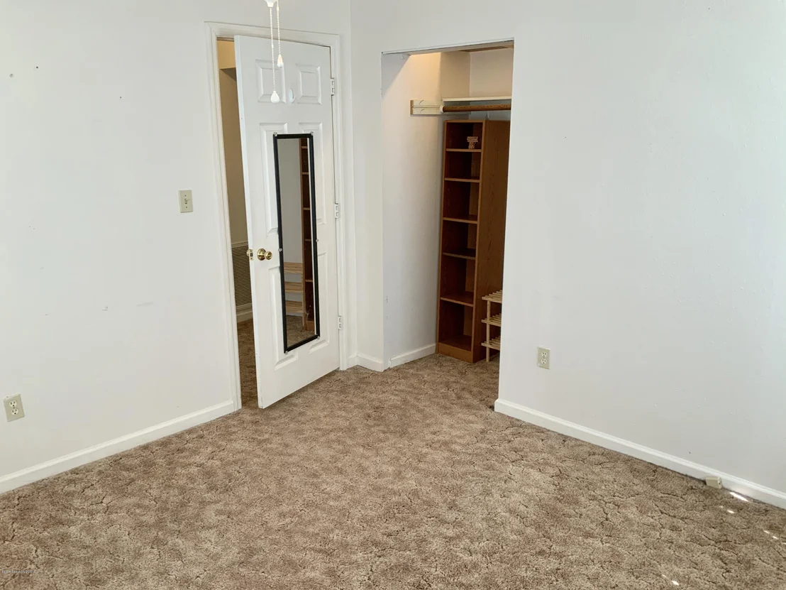 Photo of 2300 Commodore Boulevard
