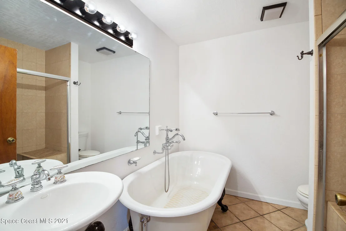 Photo of 1678 Talbott Street
