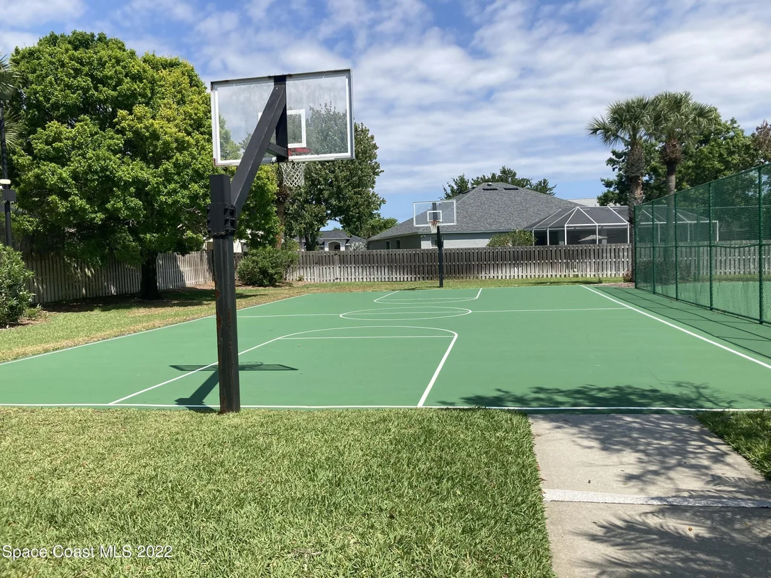 Photo of 6013 Newbury Circle