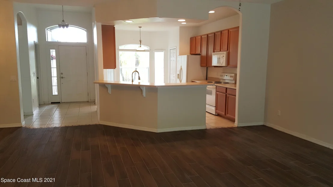 Photo of 4730 Portage Trail