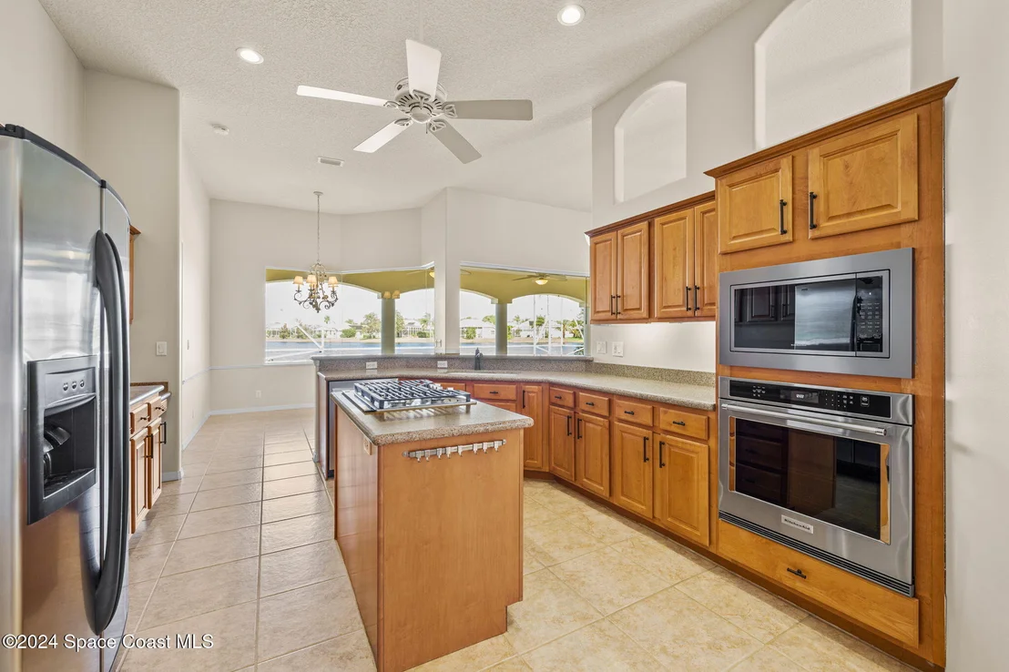 Photo of 930 Starling Way