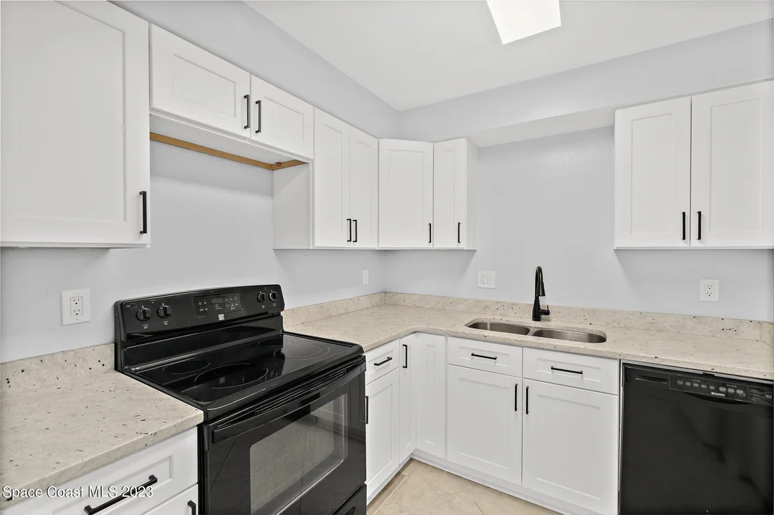 Photo of Unit 5E at 2475 Eagle Drive