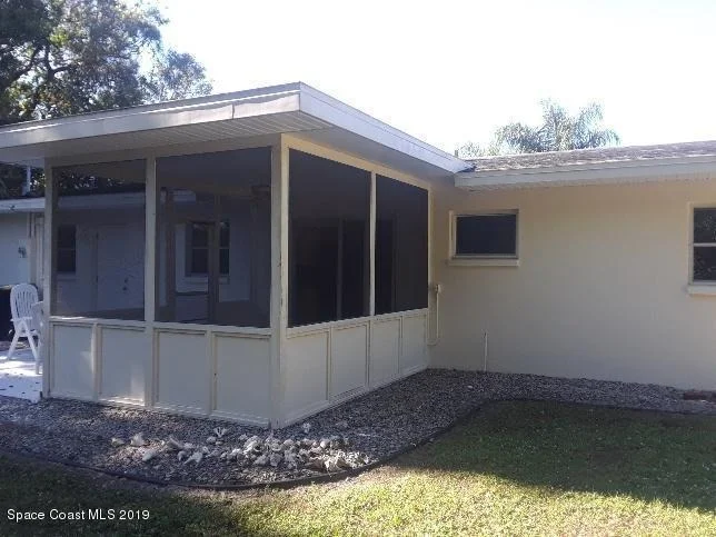Photo of 1135 NE Ver Circle NE
