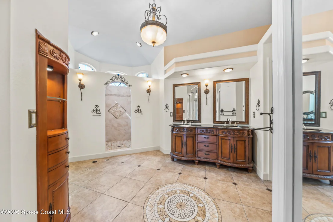 Photo of 751 Lake Drive