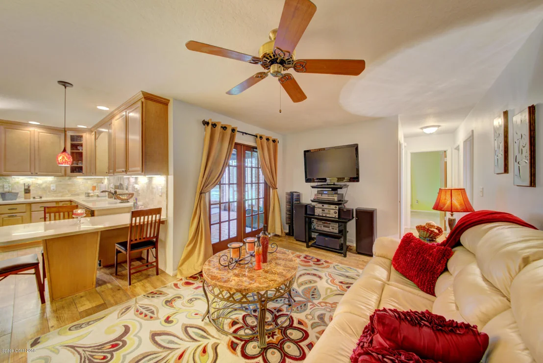 Photo of 1030 Sunswept Road NE