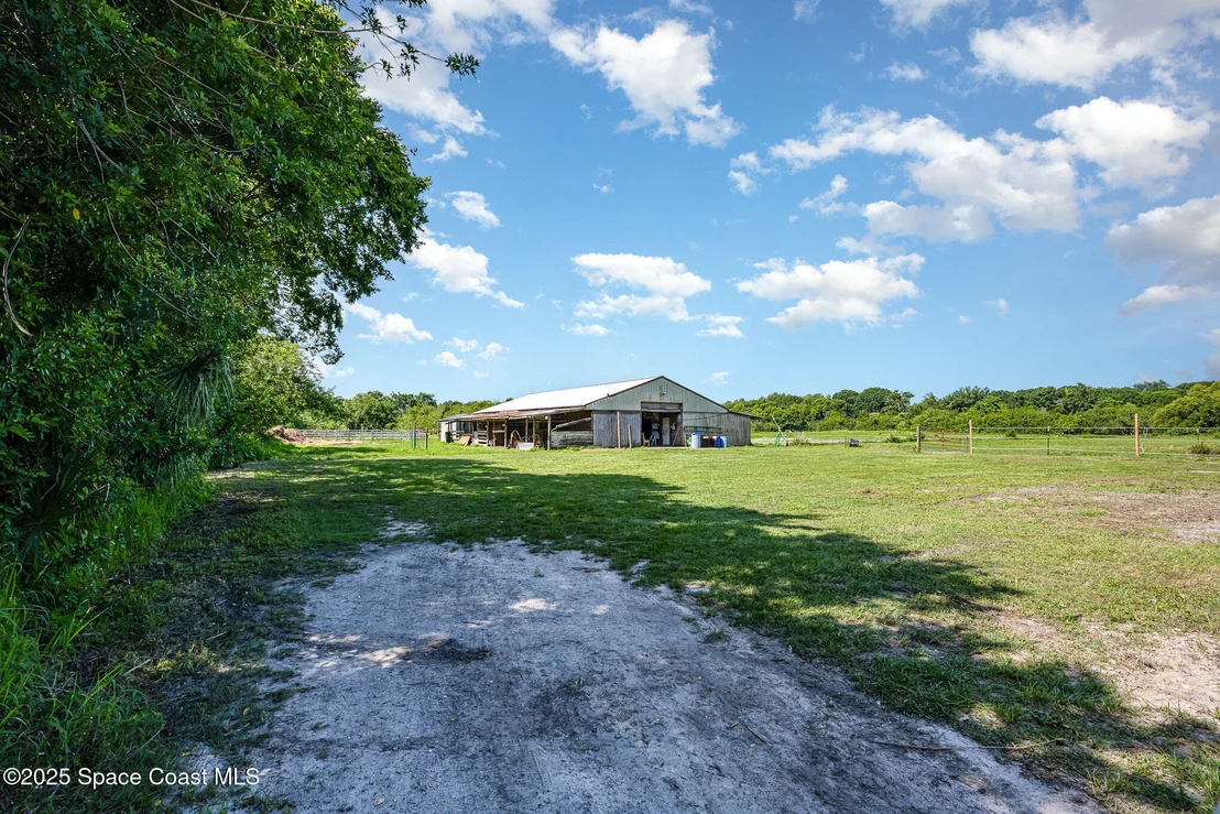 Photo of 2675 Brockett Road