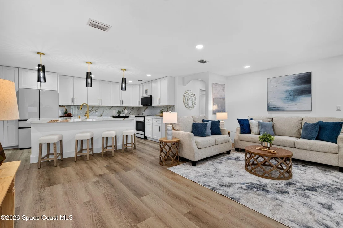 Photo of 3480 Milwaukee Avenue