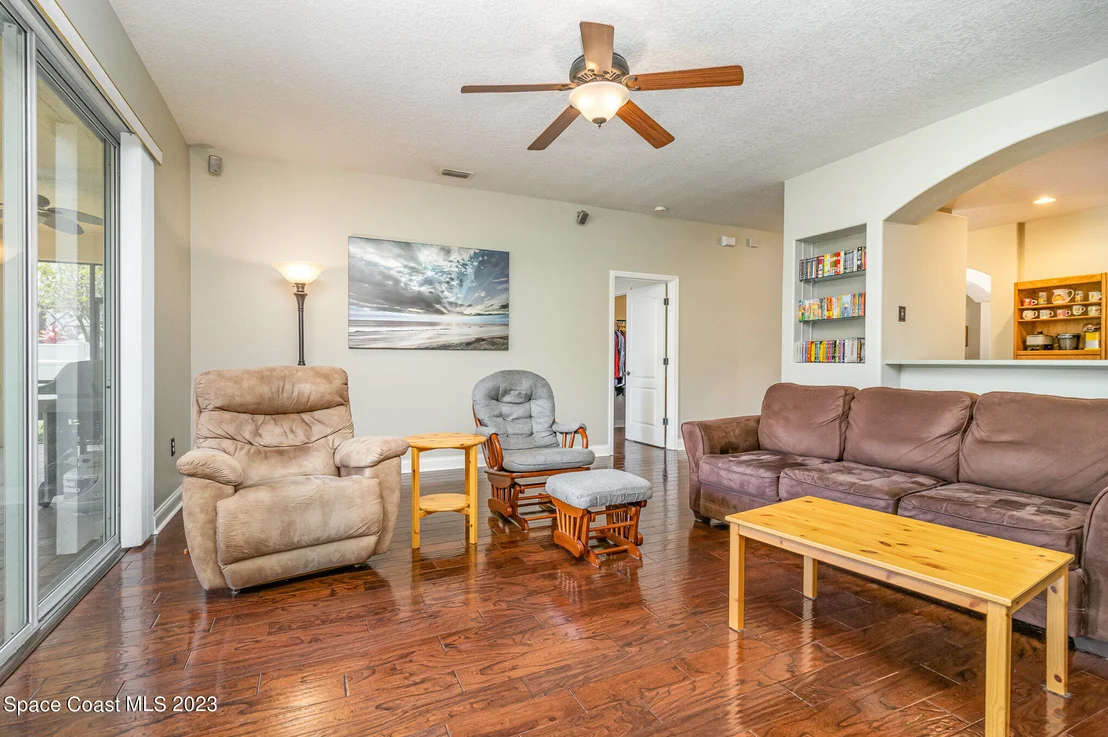 Photo of 1471 Bridgeport Circle