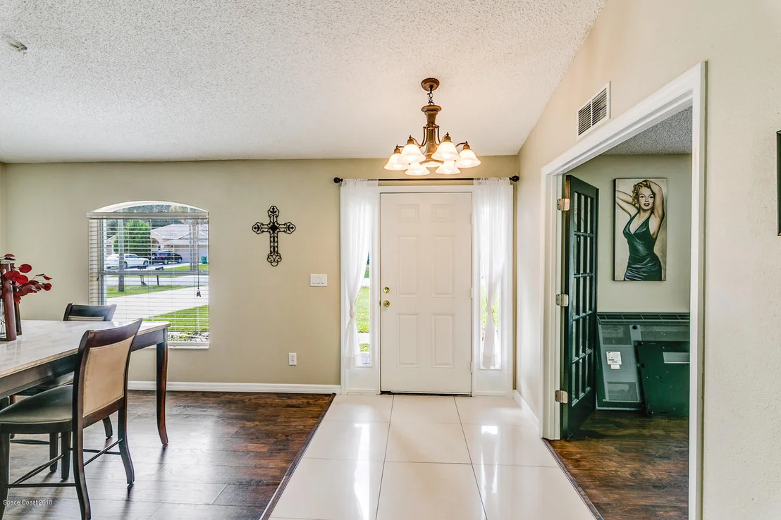 Photo of 6365 Ainsworth Road