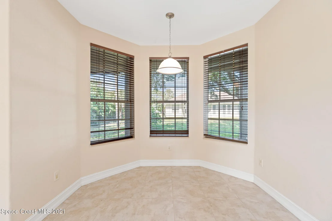 Photo of 869 Seven Gables Circle SE