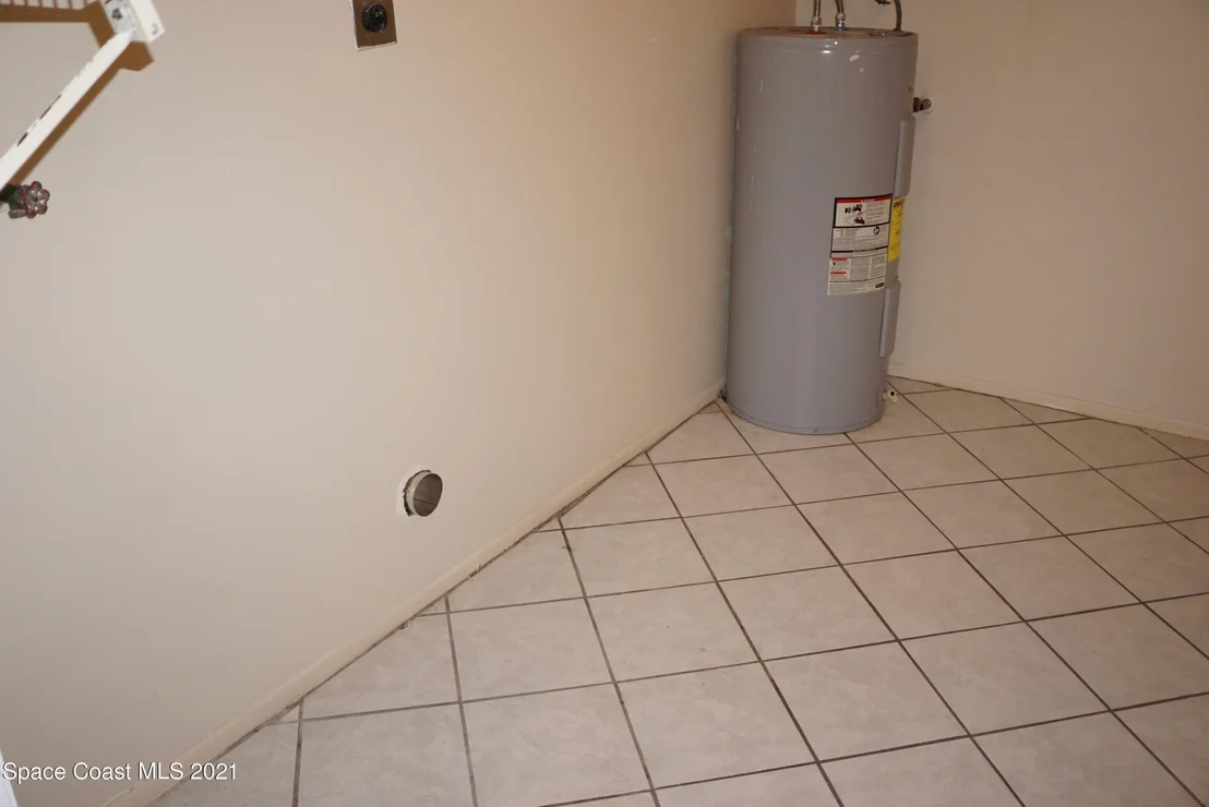 Photo of 1052 Bernice Road