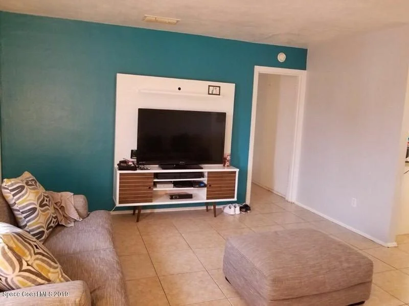 Photo of 1043 Myrtle Lane