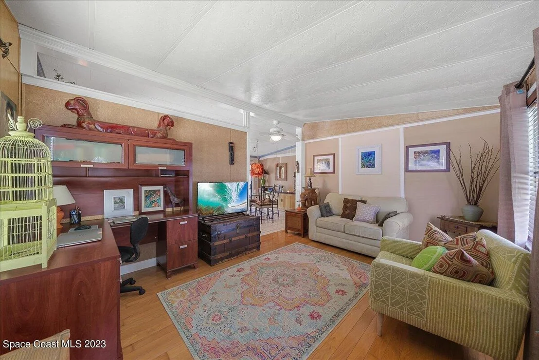 Photo of 2314 Coconut Palm Drive NE