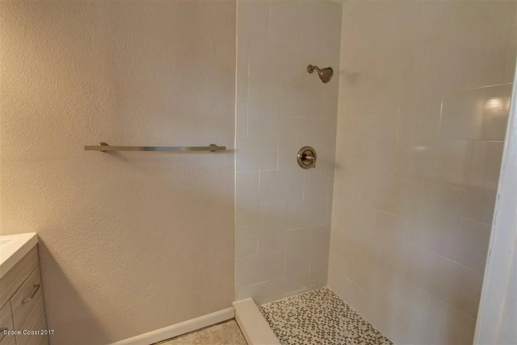 Photo of 995 Alsup Drive