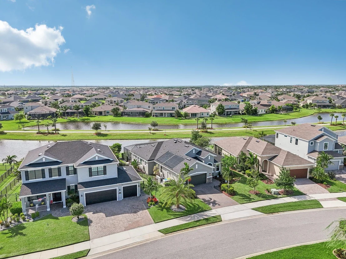 Photo of 7633 Poulicny Lane
