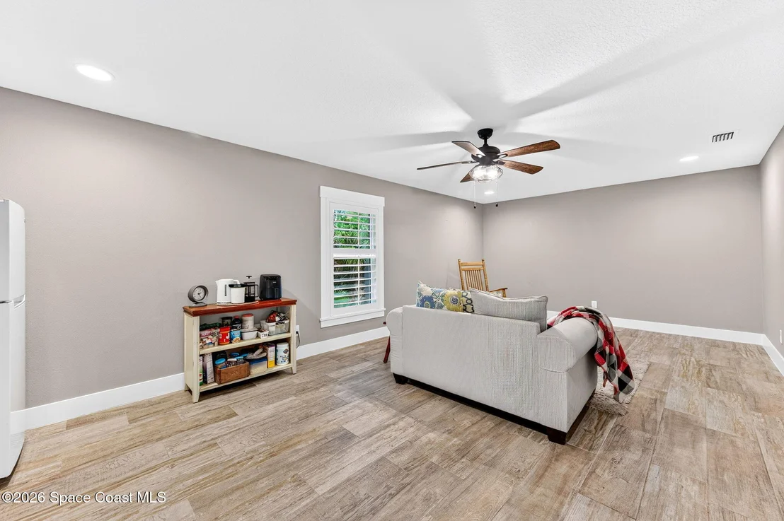 Photo of 3865 Reynolds Road