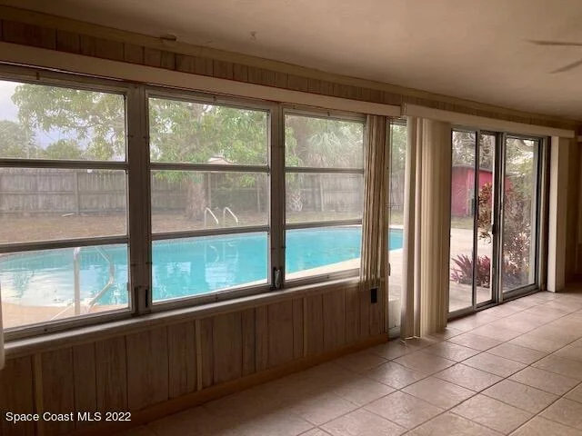 Photo of 701 Bianca Drive NE