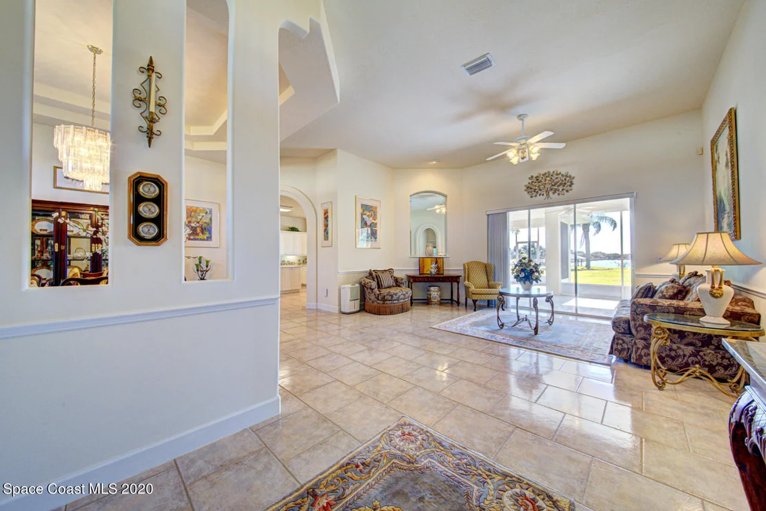 Photo of 1155 Tuckaway Drive
