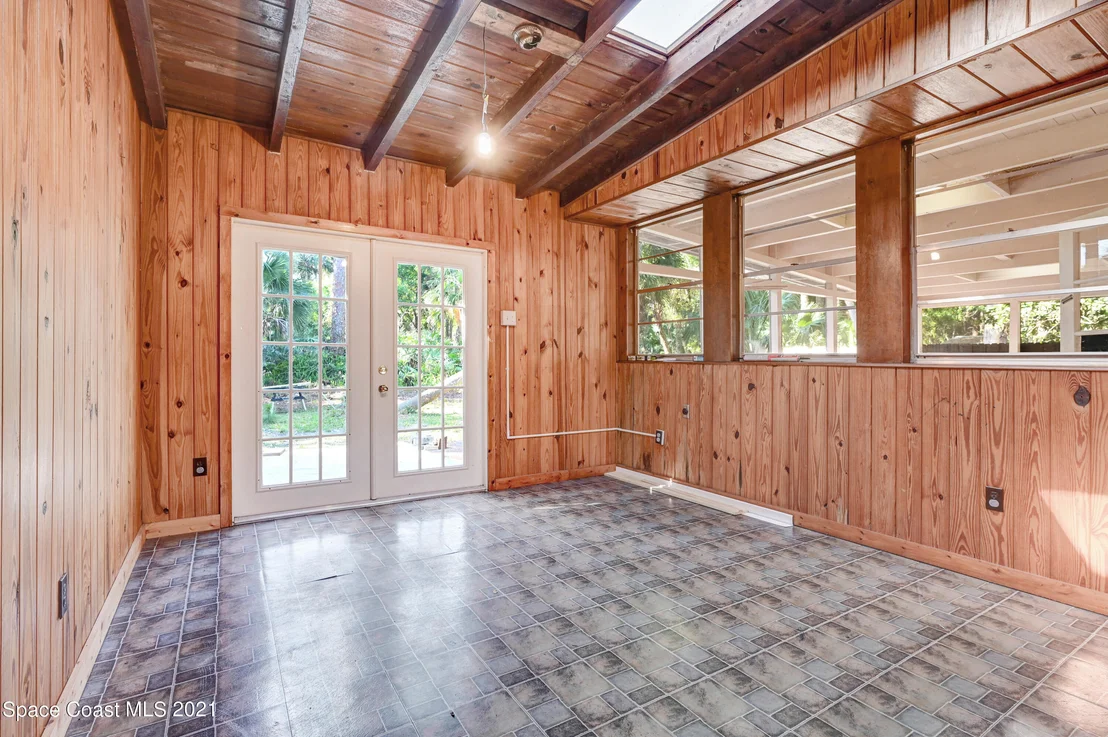 Photo of 6699 Sheridan Road
