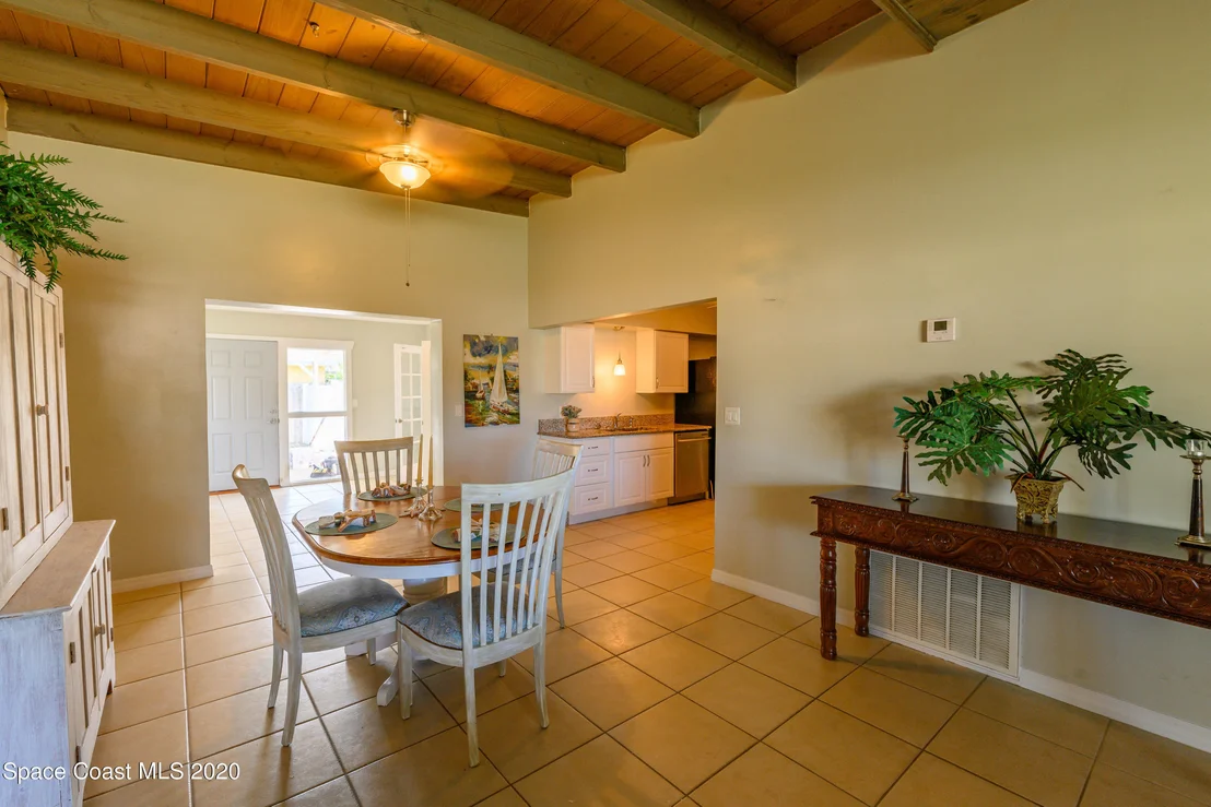 Photo of 321 Pine Tree Drive