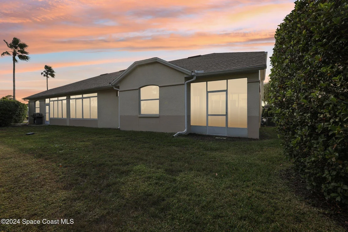 Photo of 1969 Golf Vista Boulevard