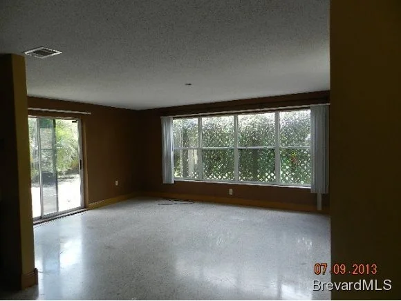 Photo of 2215 Shell Avenue