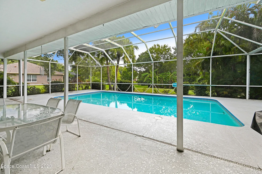 Photo of 2180 Royal Oaks Drive