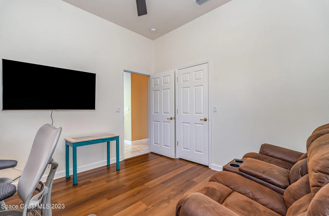 Photo of 426 Southampton Drive