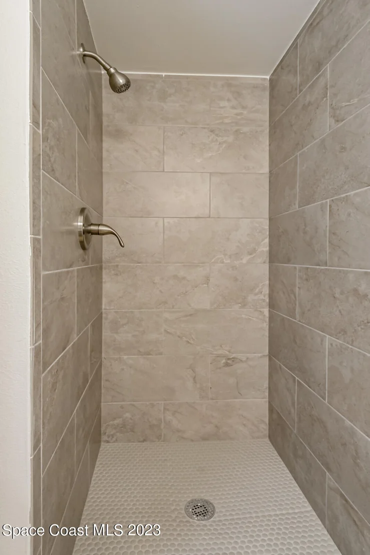 Photo of 842 Ixora Drive