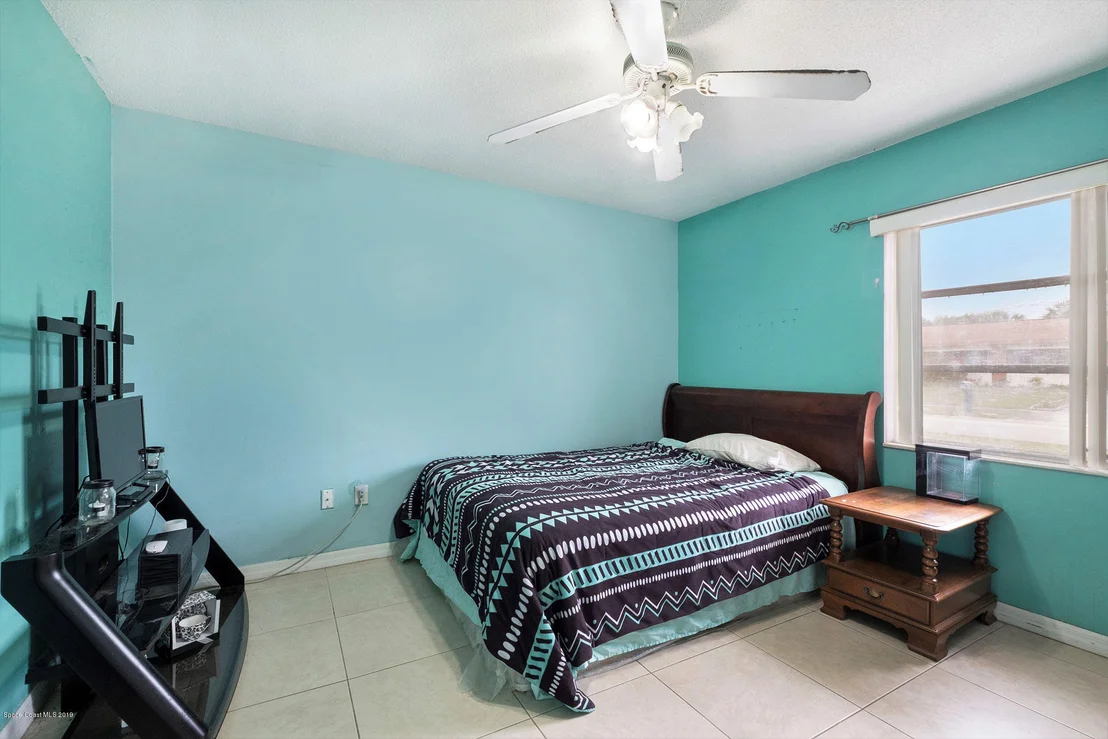 Photo of 945 Burn Drive NE