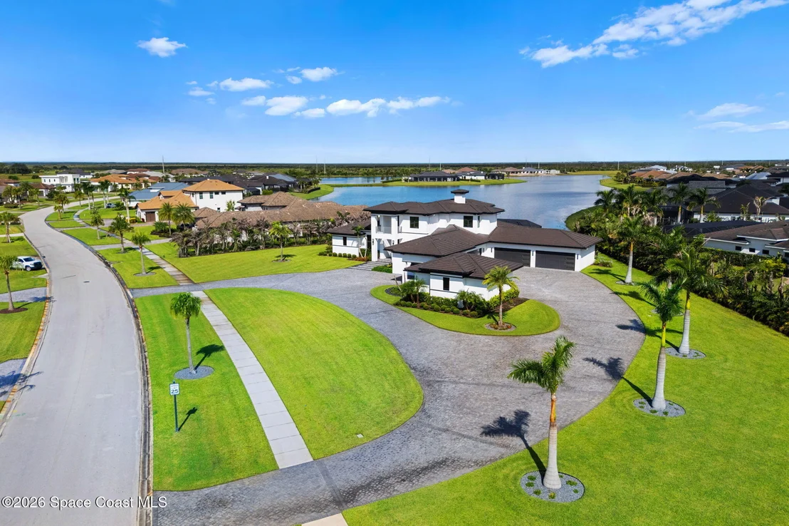 Photo of 3618 Lake Adelaide Place