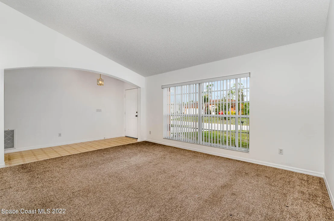 Photo of 1707 Elmhurst Circle SE