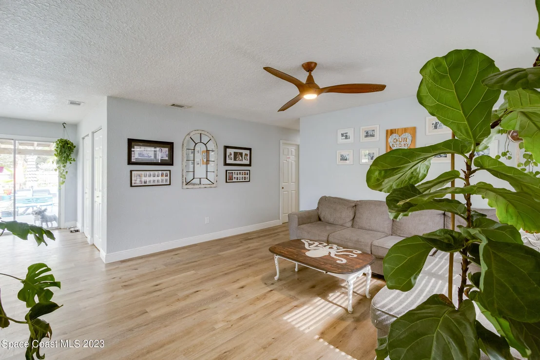 Photo of 2365 Abalone Avenue