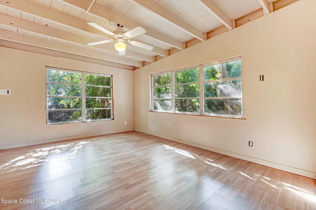 Photo of 6699 Sheridan Road