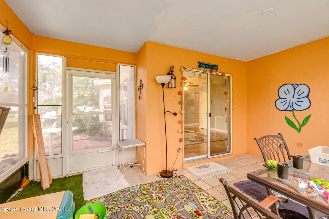 Photo of 6976 Hammock Lakes Drive