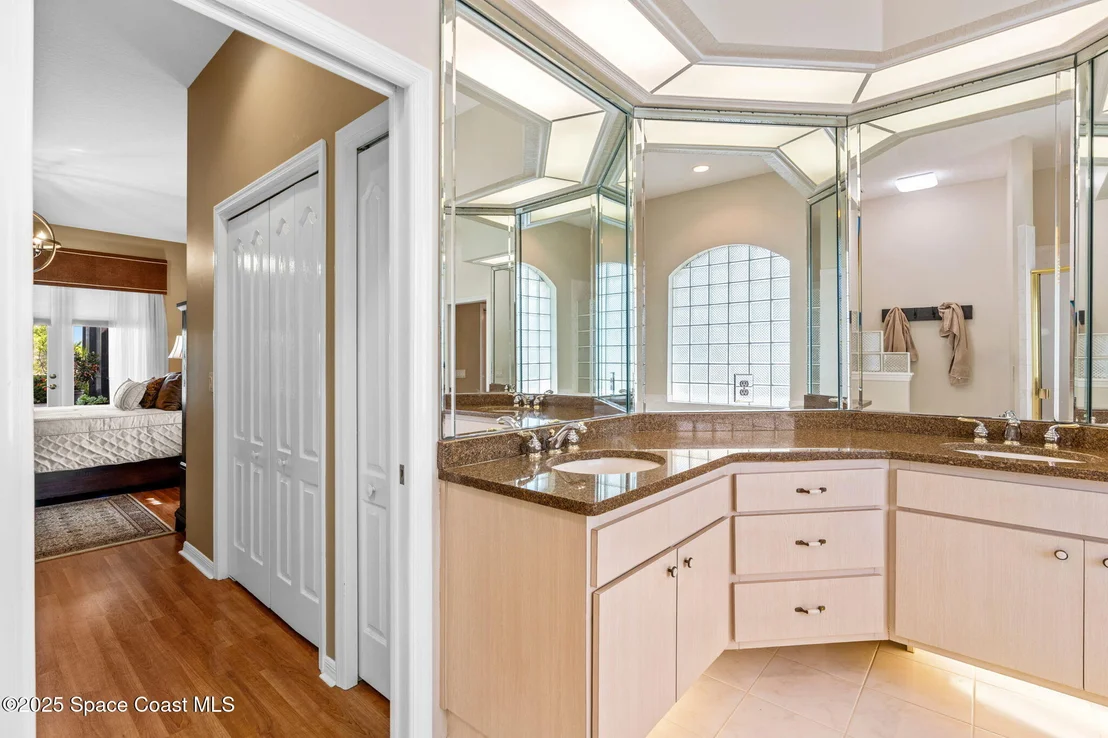 Photo of 921 Wildwood Drive