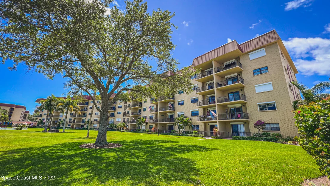 Photo of Unit 102 at 1025 Rockledge Drive