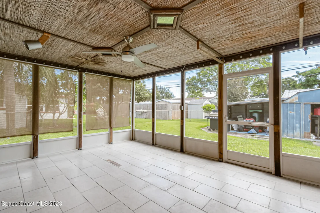 Photo of 581 Clarke Avenue