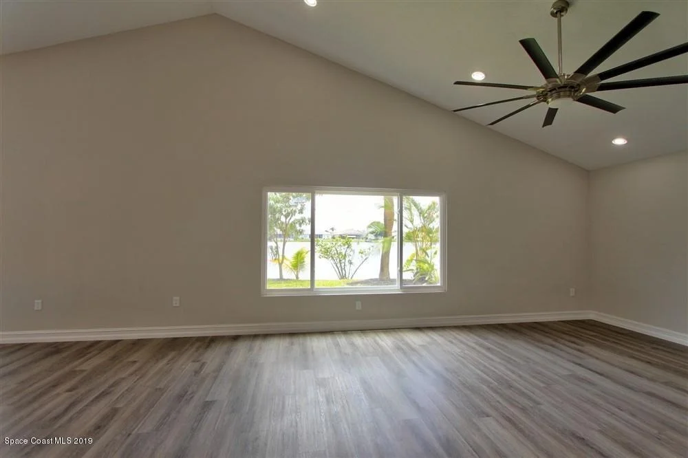Photo of 2090 Lionel Drive