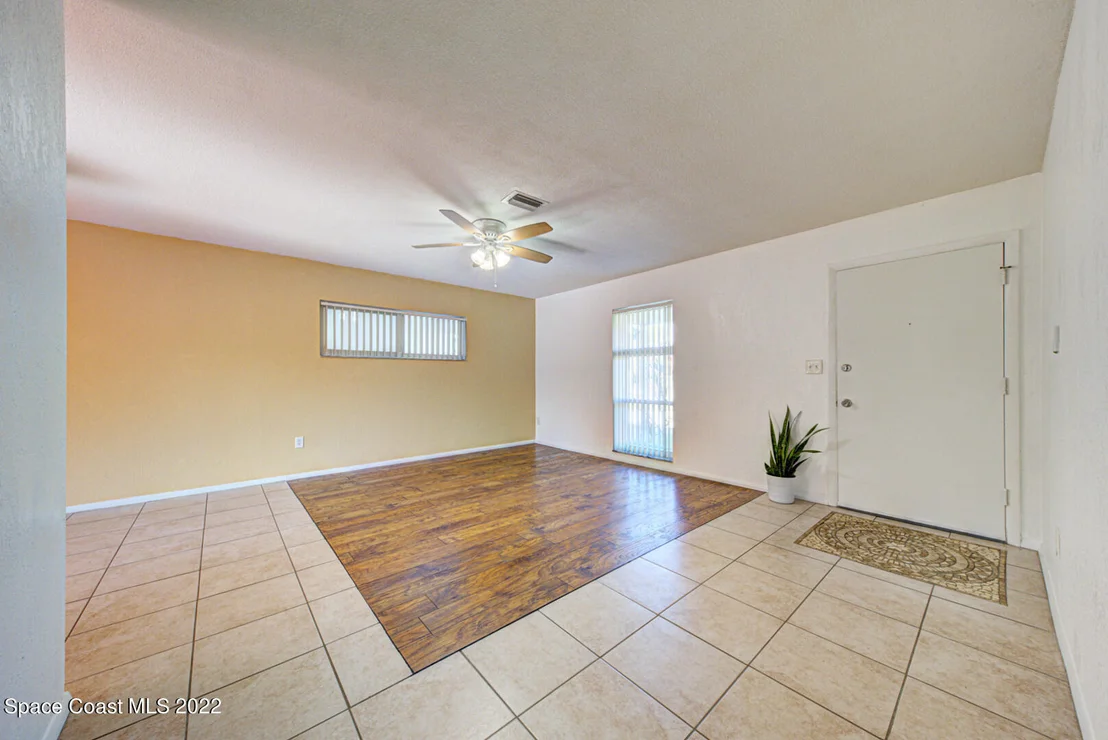 Photo of 1121 Daytona Drive NE