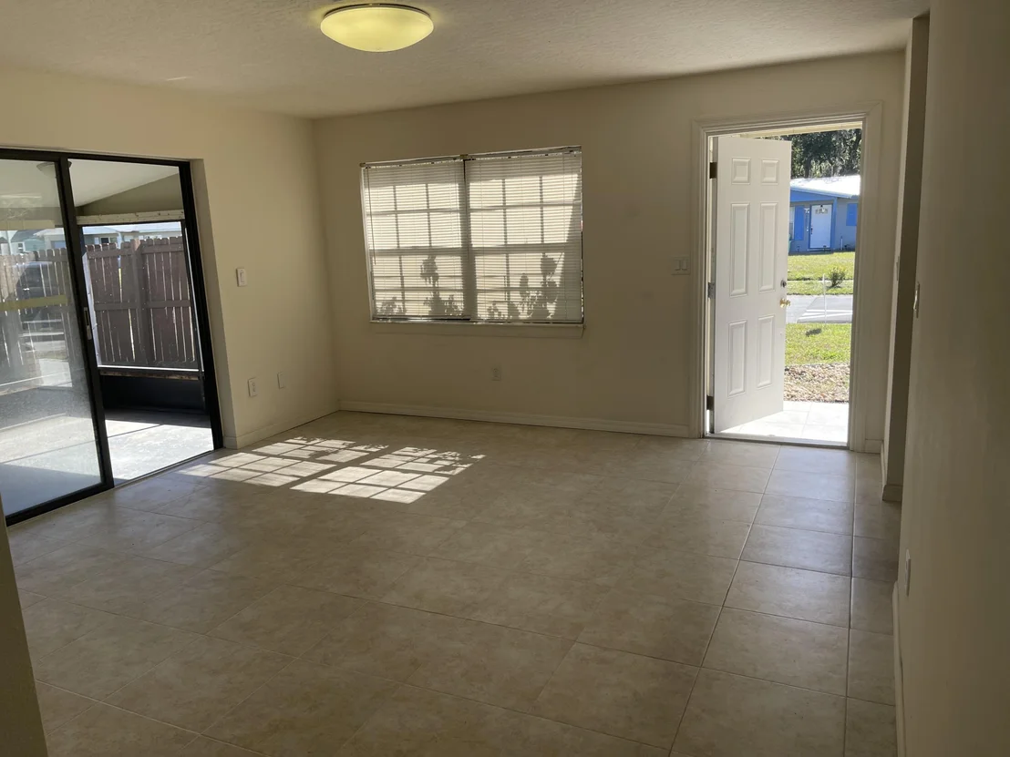 Photo of 2460 Victor Road