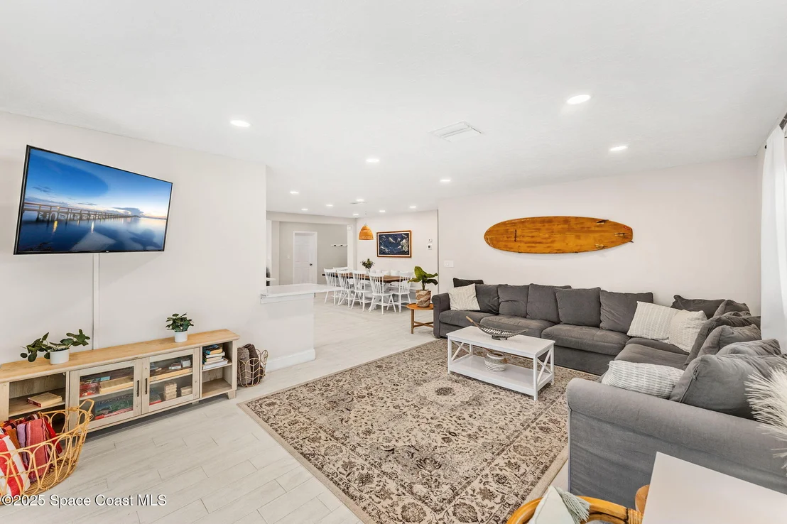 Photo of 368 Carmine Drive